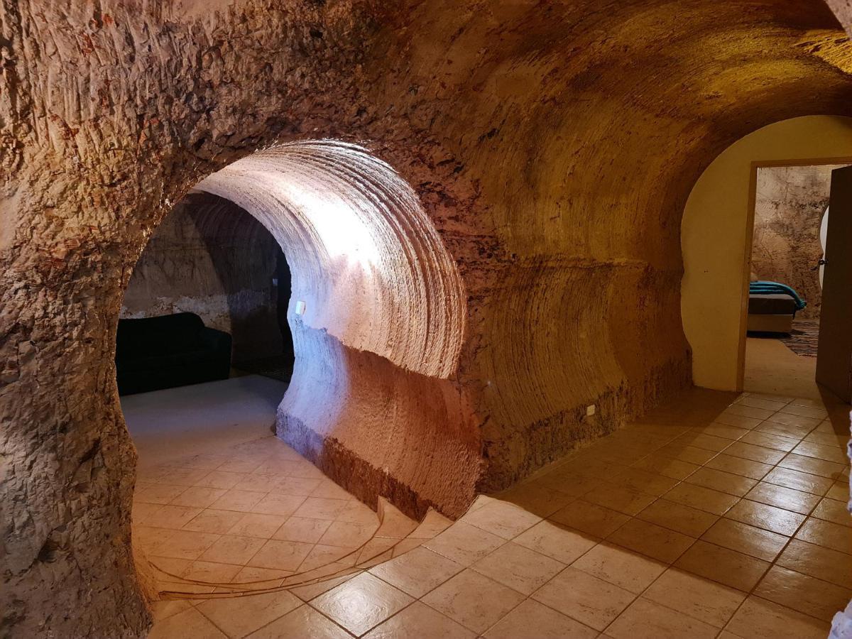 Underwood Court Fresh Dugout- Hosted By Coober Pedy Accommodations Bagian luar foto
