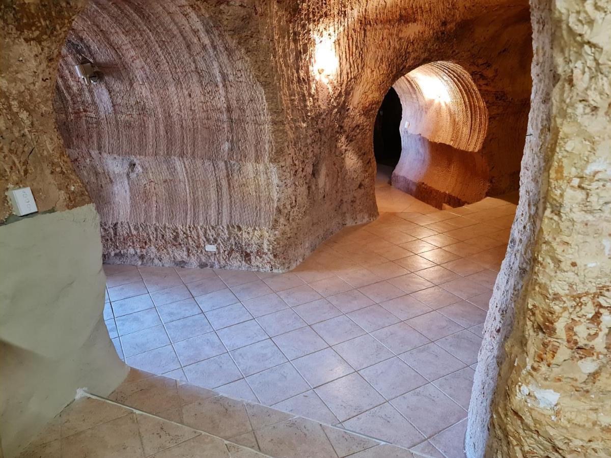 Underwood Court Fresh Dugout- Hosted By Coober Pedy Accommodations Bagian luar foto