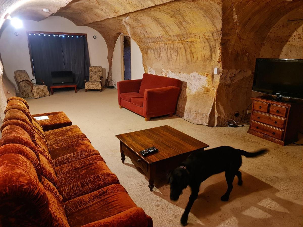Underwood Court Fresh Dugout- Hosted By Coober Pedy Accommodations Bagian luar foto