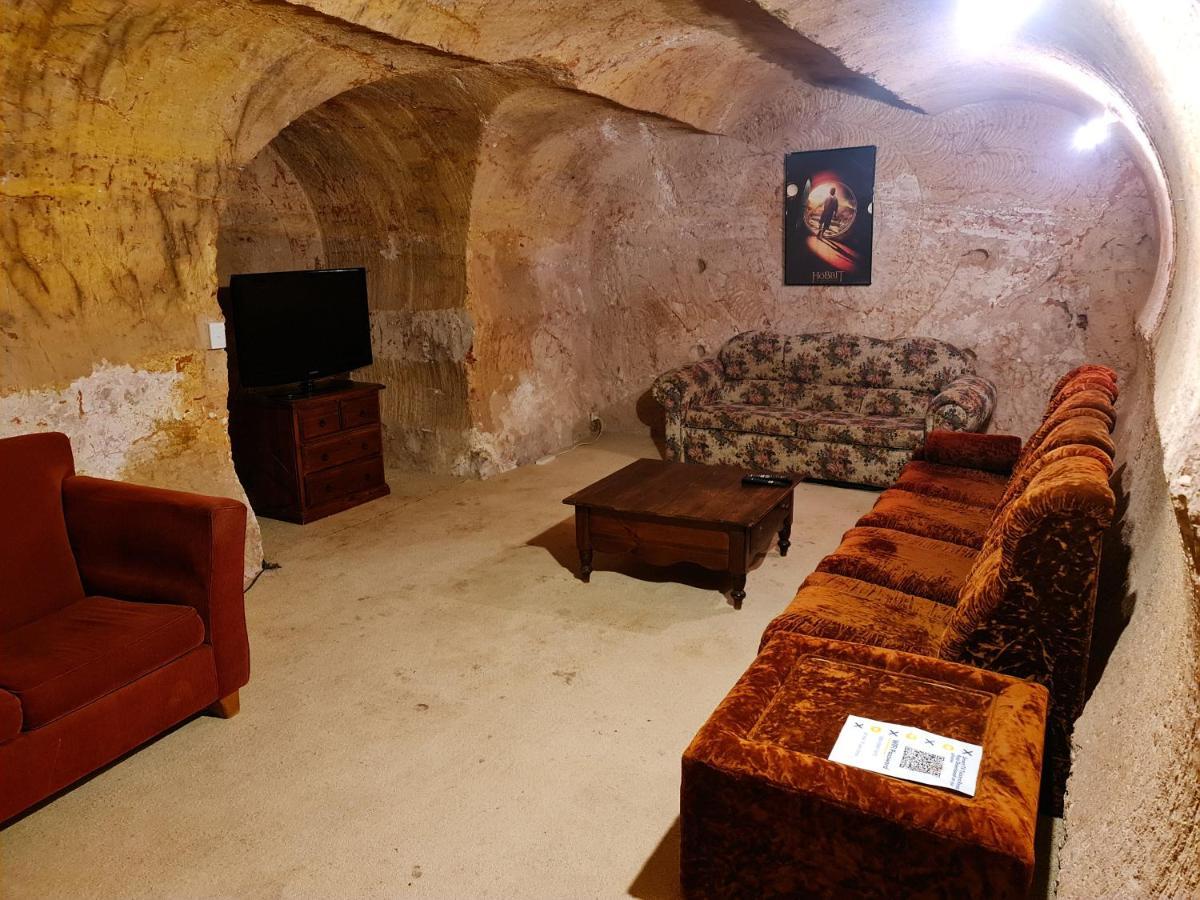 Underwood Court Fresh Dugout- Hosted By Coober Pedy Accommodations Bagian luar foto